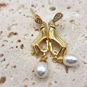 ANTHROPOLOGIE Golden Hand of God High Gloss crystal pearl earrings